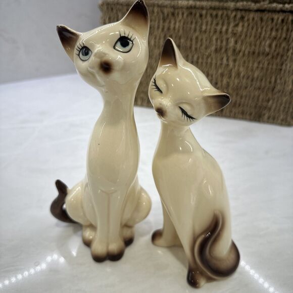 2 Vintage Ceramic Vicki MCM Siamese Cats 7in and 8in Tall Signed Delicate Lovely - Picture 3 of 14